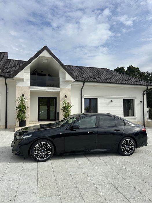 BMW Seria 5 2024 — imagine 5