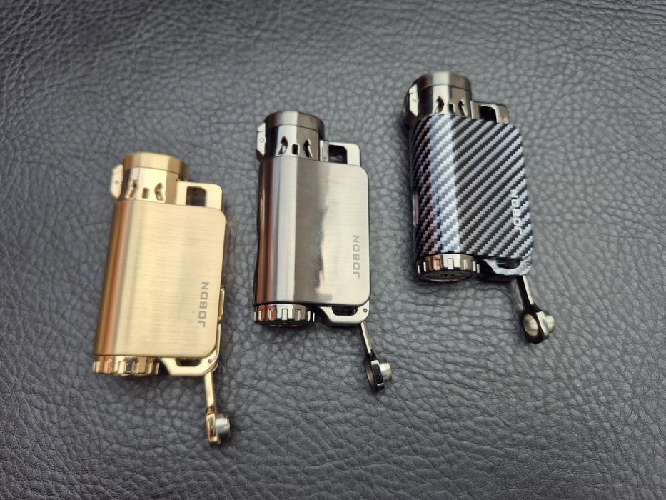 Запалка за пури JOBON в подаръчна кутия,три цвята L-0304