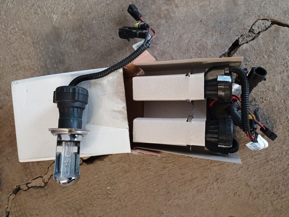 Vând instalație Xenon h4