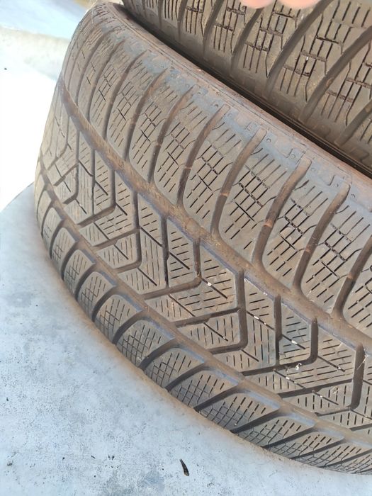 2 бр зимни 235/55/19 PIrelli
