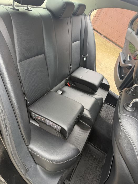 Задна седалка Mercedes C class w205 с детски столчета