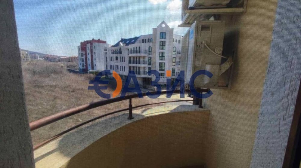 Продава се Двустаен апартамент в Свети Влас - 63 кв.м за 1064 €/кв.м - Снимка #11