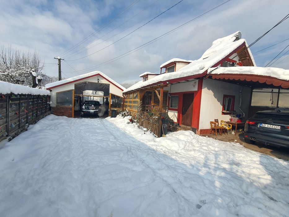 Închiriez Casă/Spațiu comercial  integral sau anumite spatii