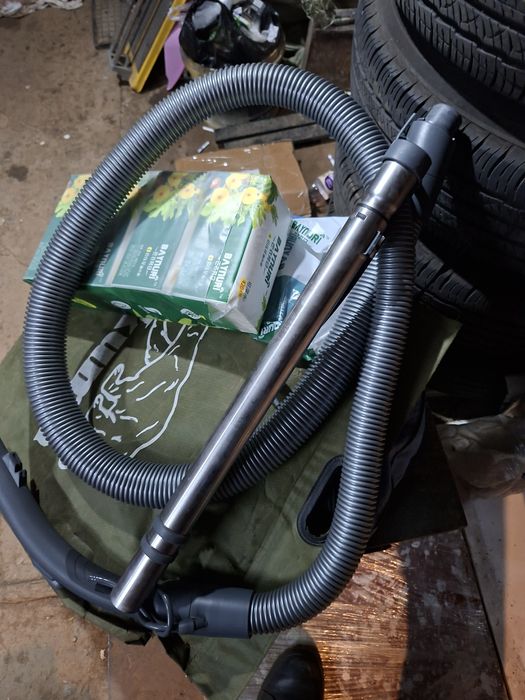 Продам пылесос TOMAS