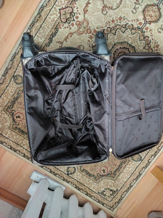 Сумка-чемодан с кодовым замком