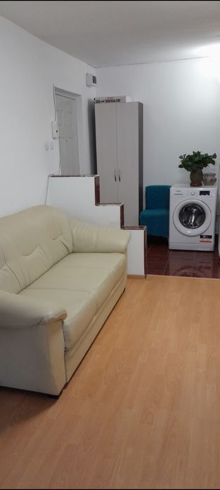 Dau în chirie apartament cu o cameră