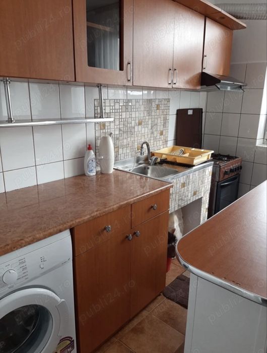 Inchiriez garsoniera zona Cet