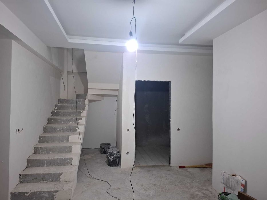 Срочно продается кв новостройка 200м2