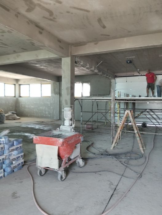 Tencuiala mecanizata finisaje interioare și exterioare