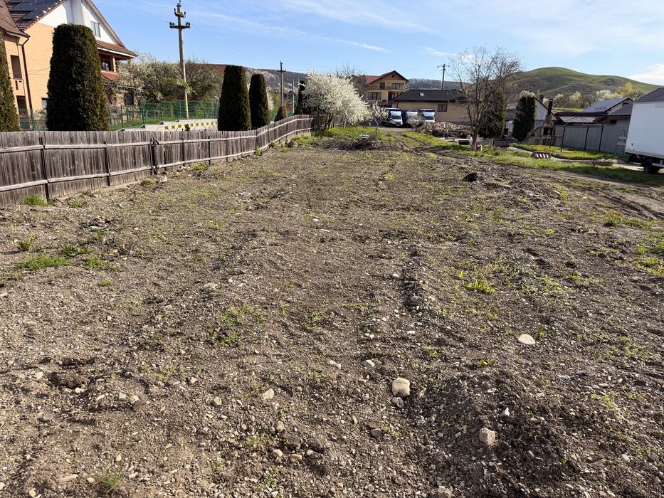 Teren de vanzare la 4 benzi