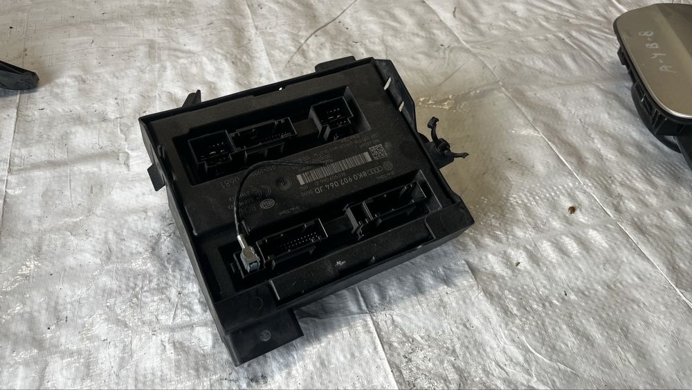 Audi A4 B8 комфорт модул