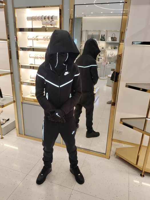Nike tech fleece reflective