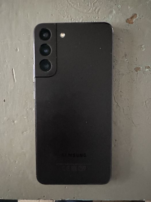 Samsung s22+ телефон