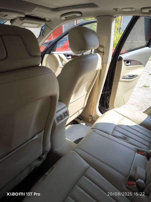 INFINITI EX30D на части