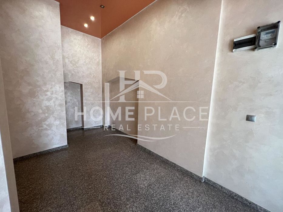 Дава се под наем Магазин в Варна, Център - 15 кв.м за 368.73 € - Снимка #1
