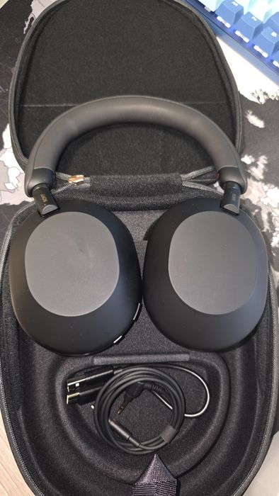 Наушники Sony WH-1000XM5