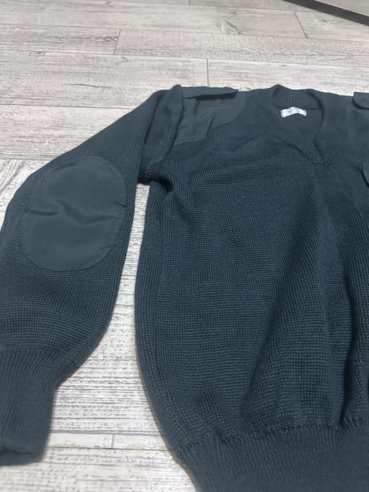 Продам теплый зимнии бушлат и теплый свитер дешево