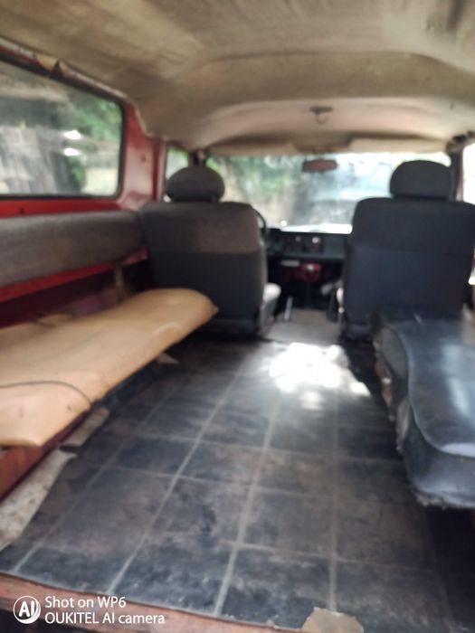 Продавам Аро 243дизел  1990 година.