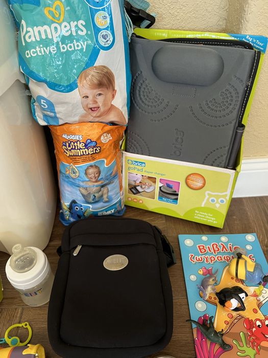 Lot cos pampers Tommee Tippee, geanta Avent, batista bebelusului