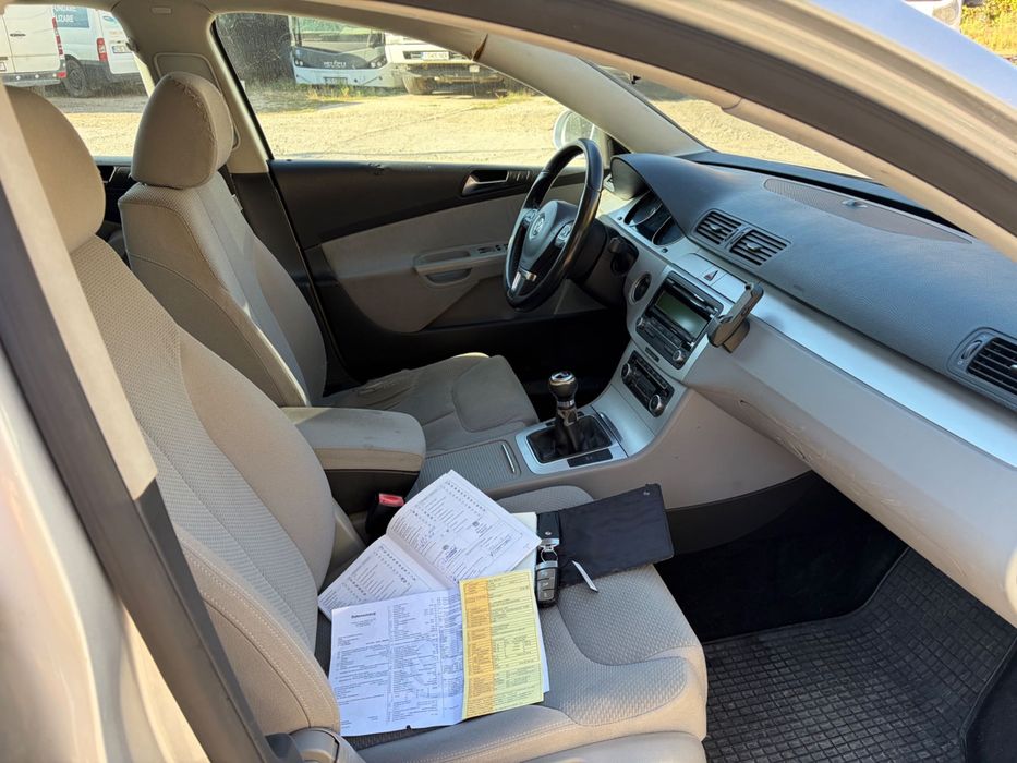 VW PASSAT 1.6 TDI (105 cp), An 2010, Euro 5