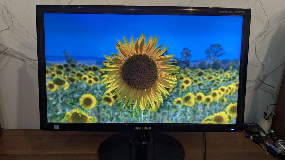 Продам монитор 20"