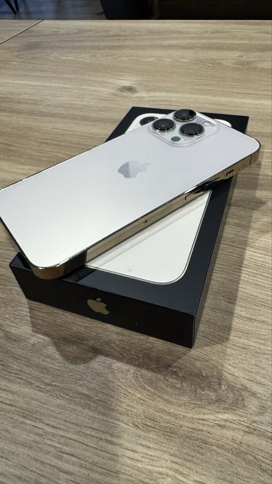 IPhone 13 pro 256 GB + airpods