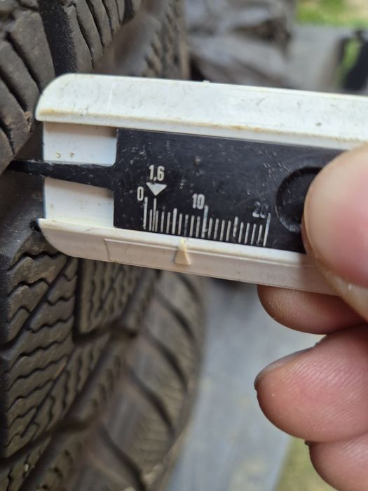 225 60 R18 . 104 H  Pirelli