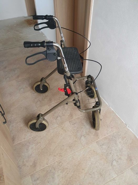 Vand rolator / cadru de mers