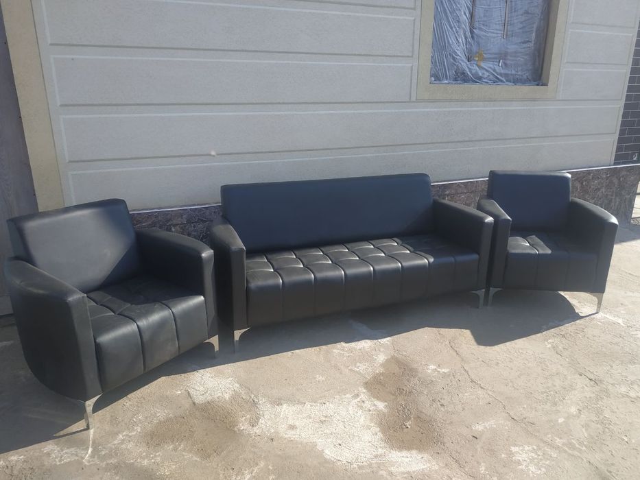 Minni divan kreslo Black office