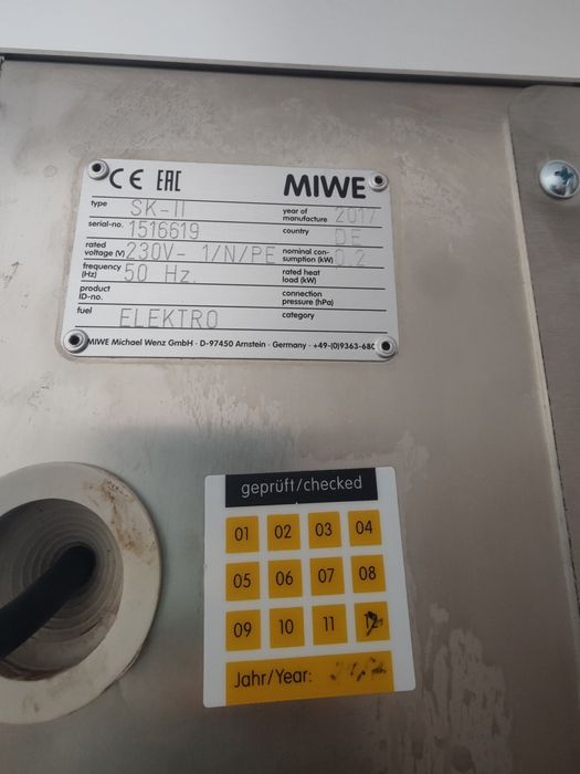 Cuptor profesional convecție MIWE Econo 8 tăvi recondiționat