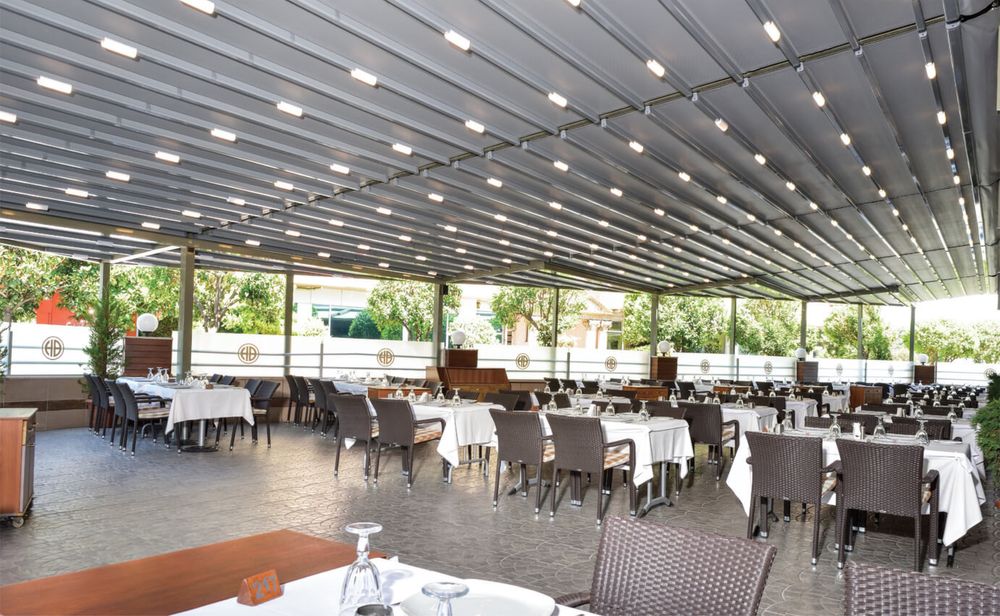 PERGOLA PRET PRODUCATOR retractabila bioclatica