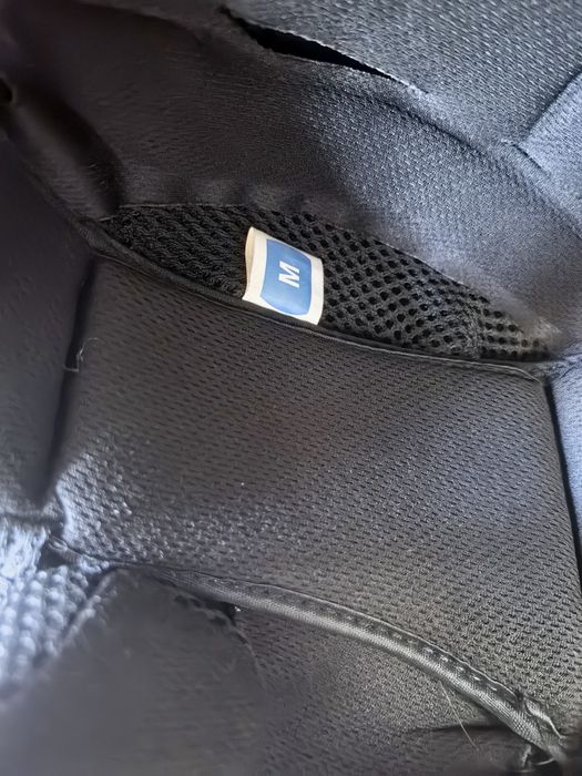 ПРОДАМ МОТОШЛЕМ Б/У в отличном состоянии.