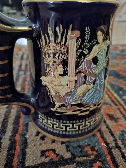 Cană ornamentată