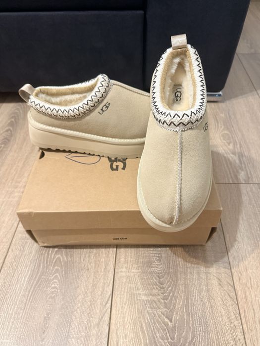 Ugg tazz slippers