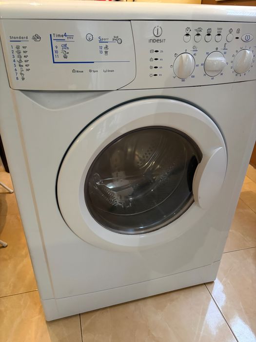 Пералня със сушилня Indesit WIDXL106
