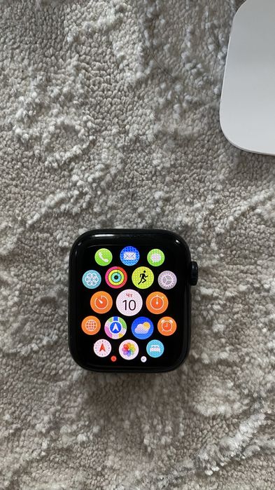 Apple Watch SE (2 поколение)