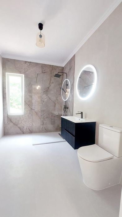 Casa Premium, singur în curte, 3 dormitoare, living + bucatarie, 2 bai