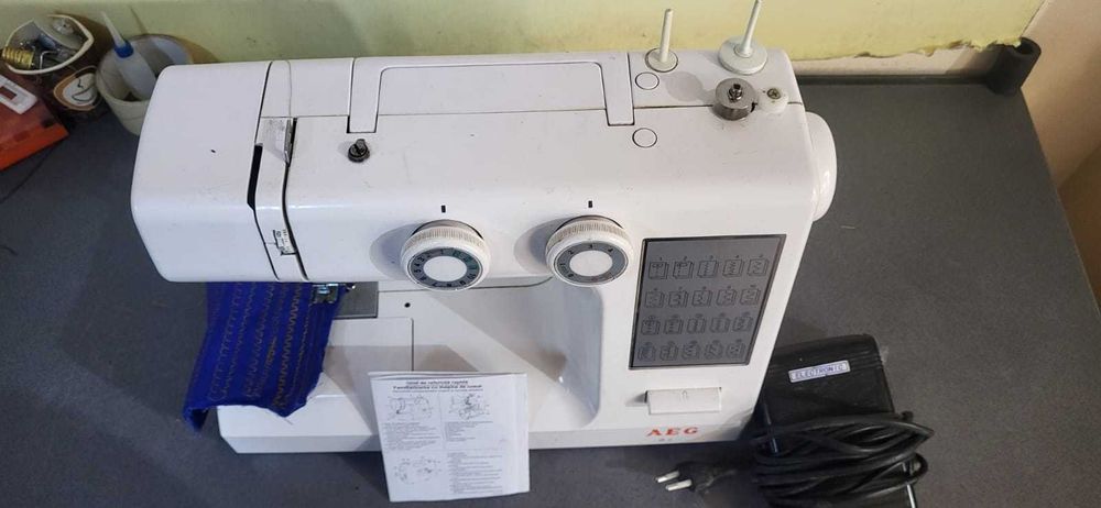 Masina de cusust electrica  cu piese metalice AEG