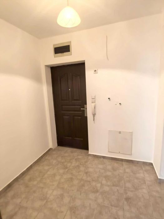 Продава се Двустаен апартамент в Плевен, Идеален център - 54 кв.м за 2019 €/кв.м - Снимка #4