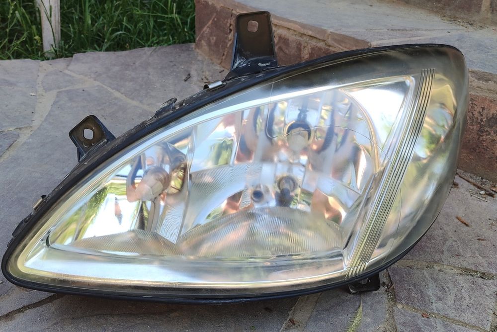 Мерседес Вито. Виано. Фара. ЛЕВАЯ!!Оригинал. Из Японии