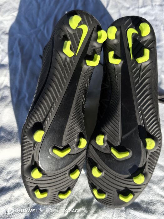 Бутонки nike номер 37.5 с чорап и без чорап