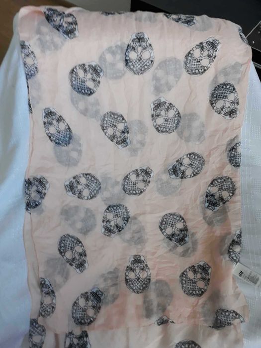 Шалове с черепи, 3 бр за общо 6лв, лято/есен