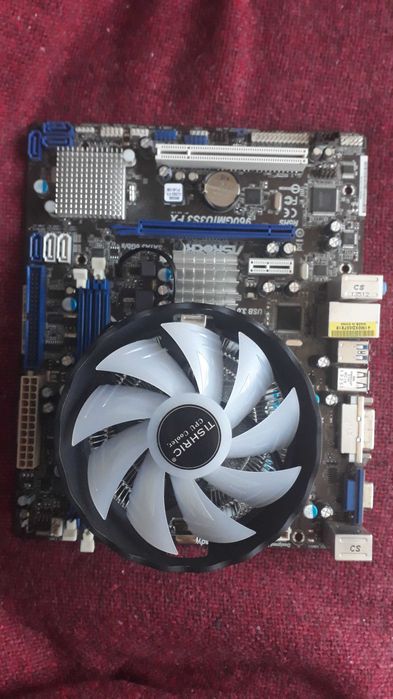 Дъно Gigabyte с процесор AMD FX6300 AM3+