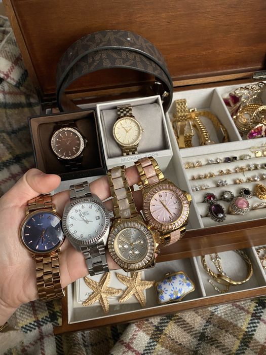 Часовници invicta ,M. Kors