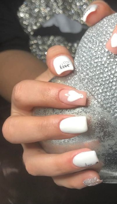 Unghiuțe cu gel manichiura