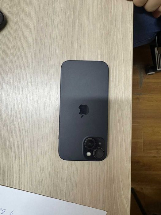 Продам Iphone 15
