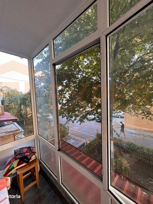 Apartament 3 camere de vanzare in Tomis Nord – etaj 1/4, centrala pe