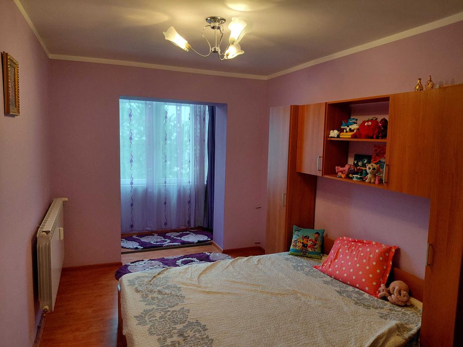 Inchiriez apartament 3 camere