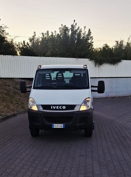Vând Iveco Daily 70C18- DETARAT 3,5 TONE -SE conduce cu cat B