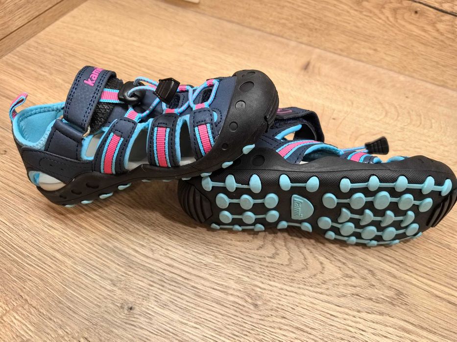 Обувки за момиченце Kamik, H&M, LC Waikiki, Ipanema